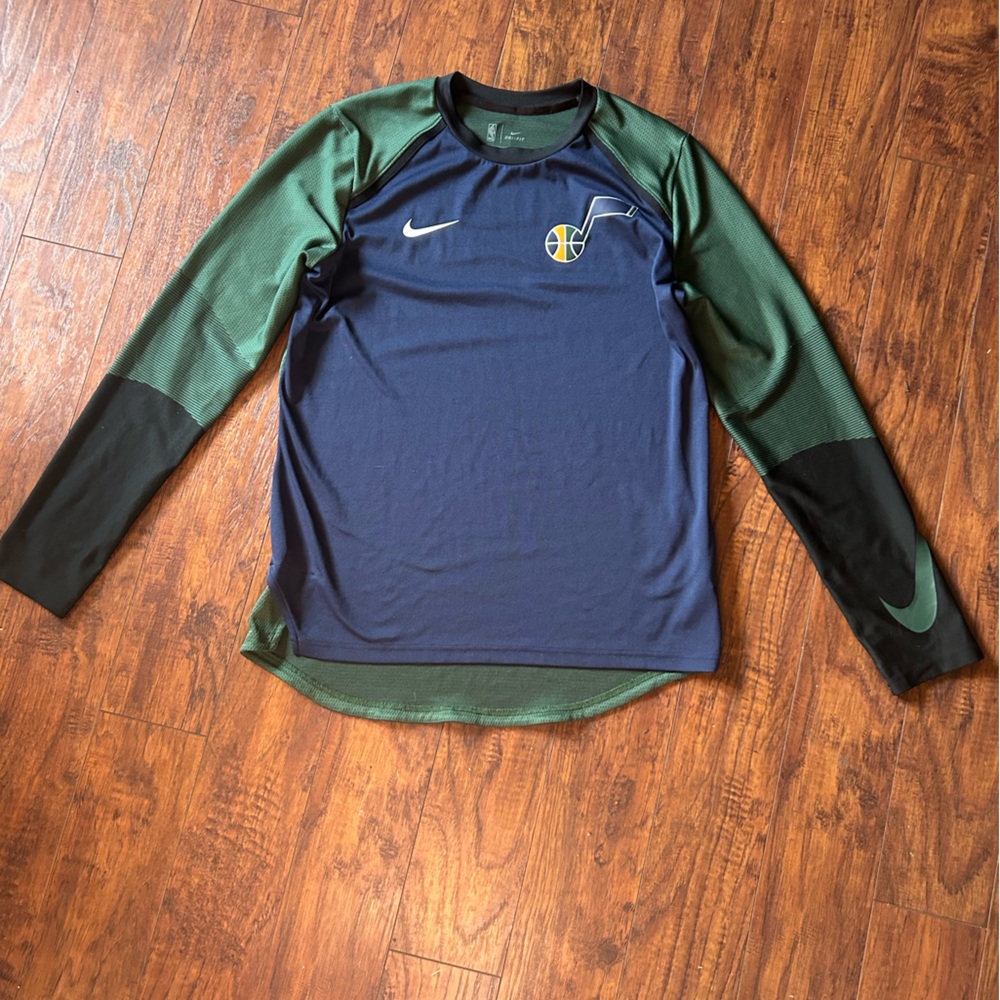 NBA Nike Dri-fit Utah Jazz Shooing Long Sleeve shirt